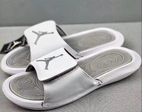 Jordan Slippers Size 40-45 19.4.7