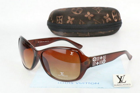 Louis Vuitton Sunglasses 26