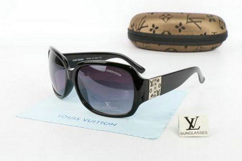 Louis Vuitton Sunglasses 32