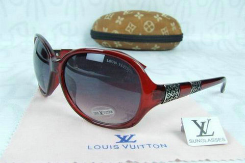 Louis Vuitton Sunglasses 37
